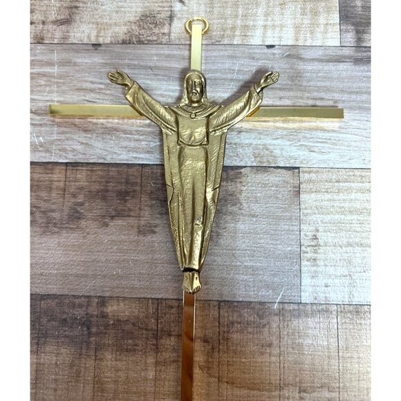 Gold-Tone Wall Hanging Jesus Christ Crucifix Cross 10" - Picture 2 of 3